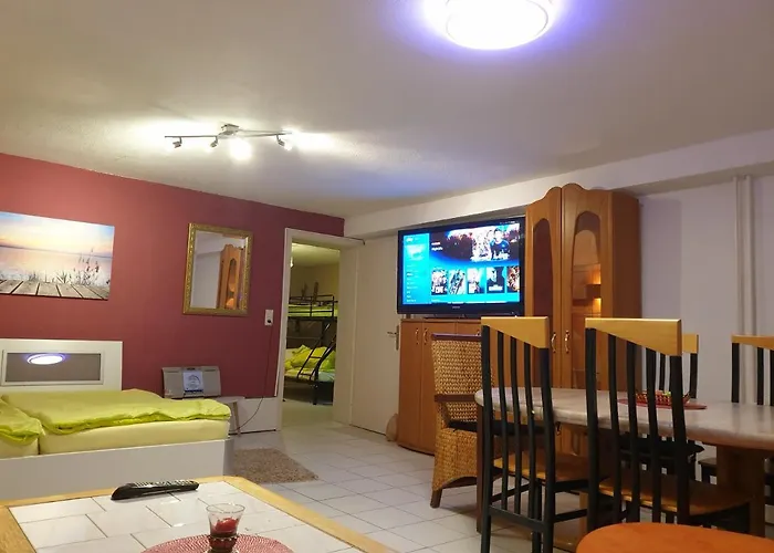 Sions Grosse Ferienwohnung Ferienwohnung Mit 3 Schlafzimmer, 2 Km Bis Zum Europapark Rust