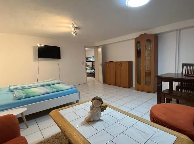 Sions Grosse Ferienwohnung Ferienwohnung Mit 3 Schlafzimmer, 2 Km Bis Zum Europapark Rust